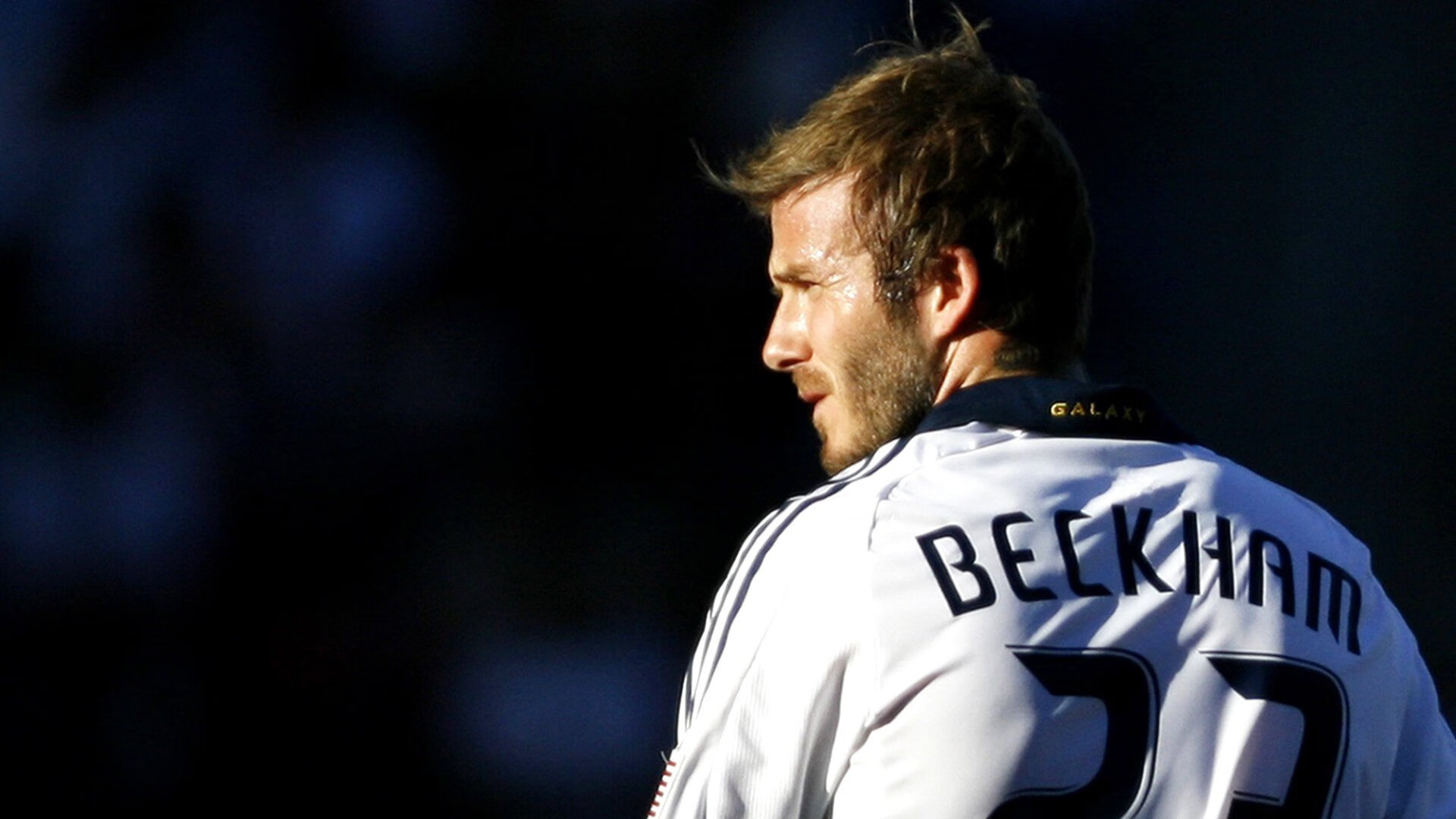 球员在节奏变化中如何确保场上沟通顺畅,如何管理球员在比赛中的情绪